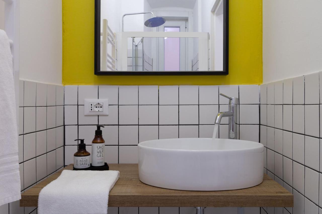 Tiny Cozy Studio In The City Center Trieste Bagian luar foto