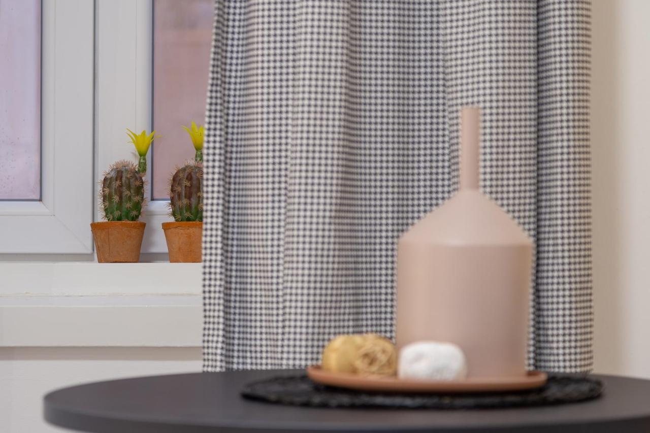 Tiny Cozy Studio In The City Center Trieste Bagian luar foto